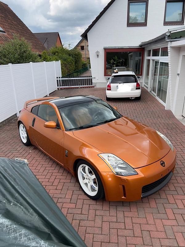 Orange Gebraucht 2004 Nissan 350Z Premium Edition Coupé | 22.330 € (Fairer Preis) - Bild 1/4