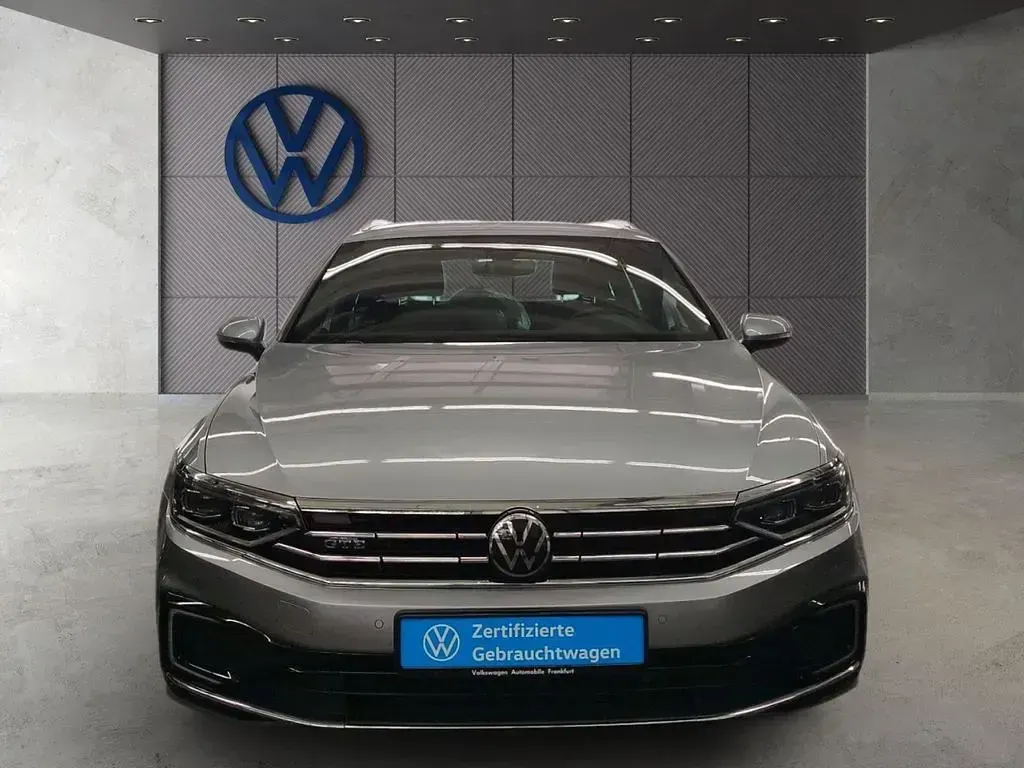 Gebraucht VW Passat GTE 218 PS (160 kW) 2021 Pyritsilber metallic Kombi