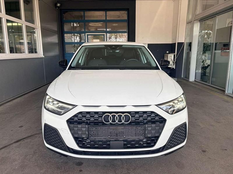 Gebraucht Audi A1 Basis 150 PS (110 kW) 2022 Cortinaweiß SUV