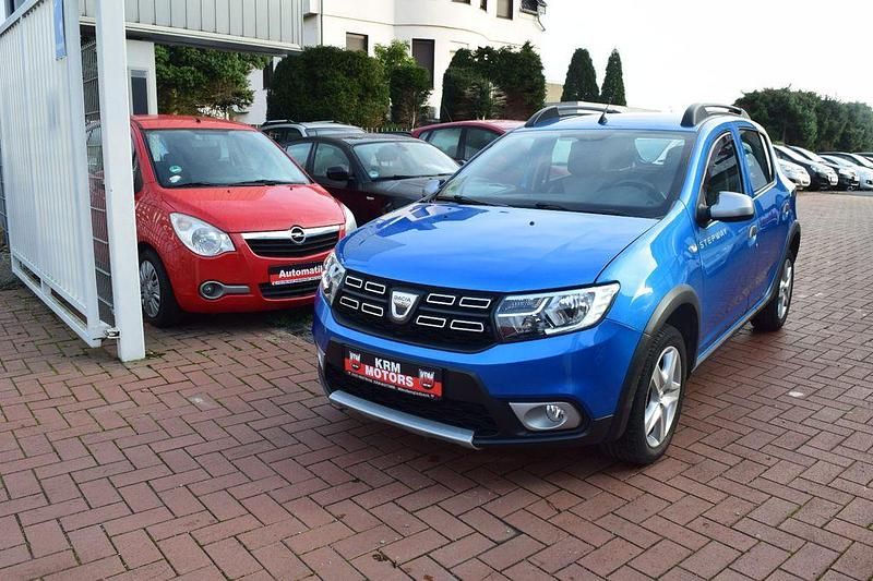 Gebraucht Dacia Sandero Stepway 90 PS (66 kW) 2019 Blau sky (metallic) SUV