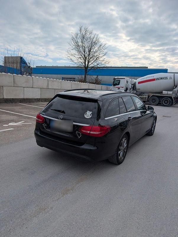 Gebraucht Mercedes C220 170 PS (125 kW) 2016 Schwarz Kombi