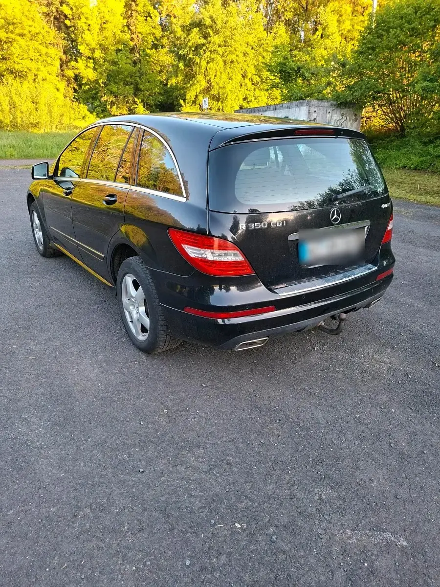 Gebraucht Mercedes R350 265 PS (194 kW) 2011 Schwarz Van / Kleinbus