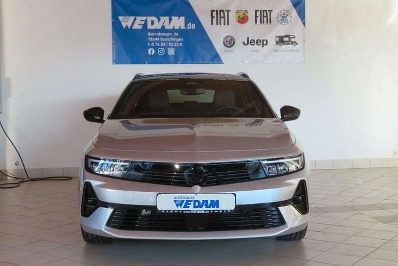 Neu Opel Astra 131 PS (96 kW) 2025 Silber Kombi