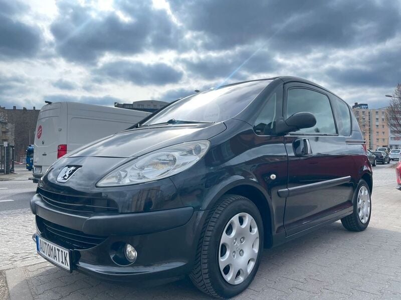 Gebraucht Peugeot 1007 Premium 73 PS (53 kW) 2007 Farbe schwarz obsidien Van / Kleinbus