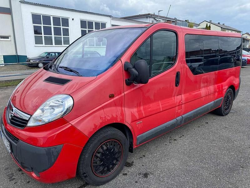 Gebraucht Opel Vivaro 114 PS (83 kW) 2008 Rot Van / Kleinbus