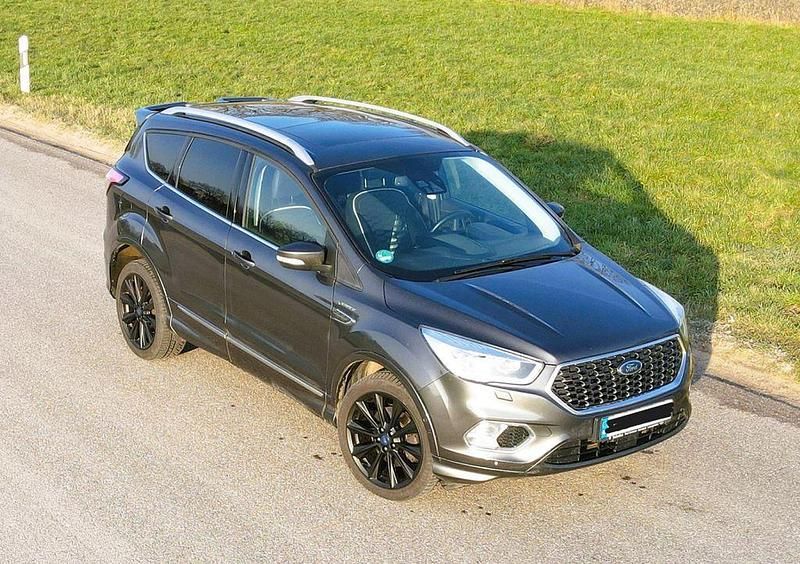 Gebraucht Ford Kuga Vignale 180 PS (132 kW) 2019 Grau SUV