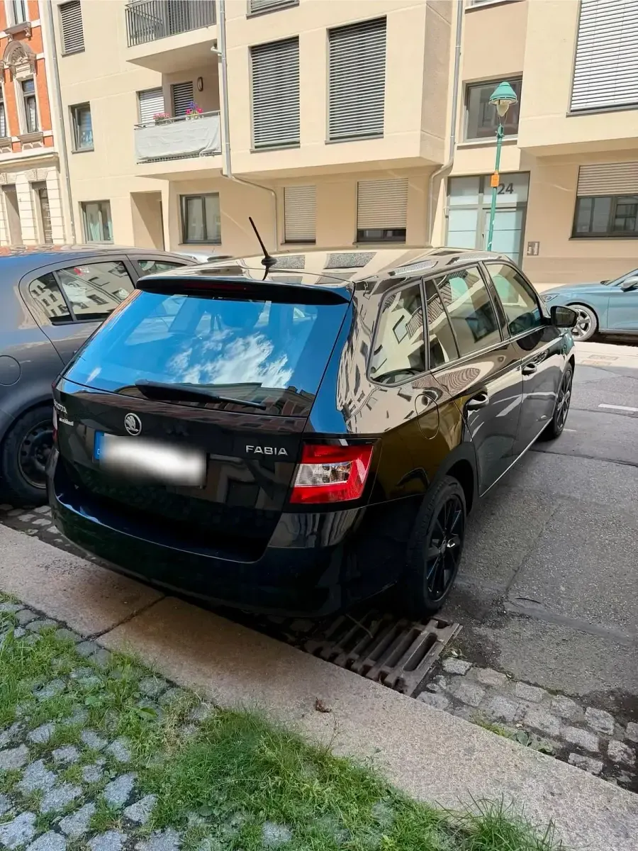 Gebraucht Skoda Fabia 75 PS (55 kW) 2015 Schwarz Kombi