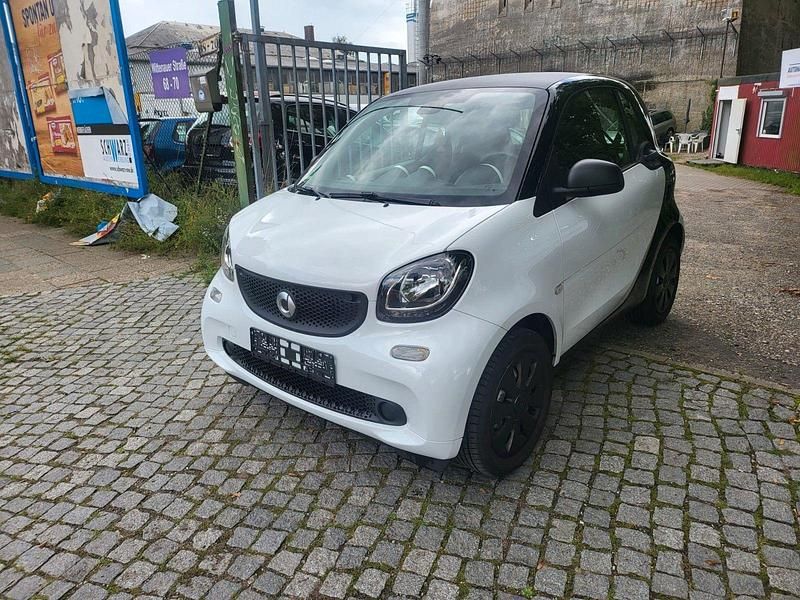 Gebraucht Smart ForTwo Coupé Basis 71 PS (52 kW) 2016 Schwarz Coupé