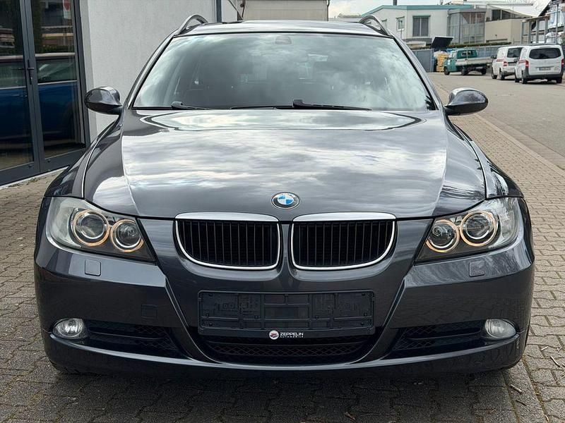 Gebraucht BMW 320 Advantage 150 PS (110 kW) 2007 Grau Limousine