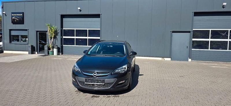 Schwarz Gebraucht 2013 Opel Astra Active Kombi | 3.300 € (Superpreis) - Bild 1/4