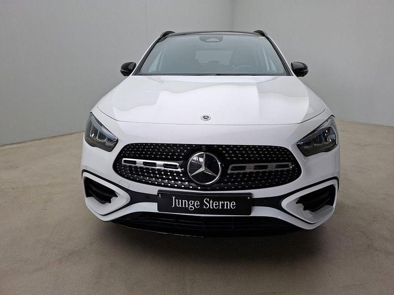 Gebraucht Mercedes GLA200 AMG line 163 PS (119 kW) 2025 Unilack polarweiß SUV