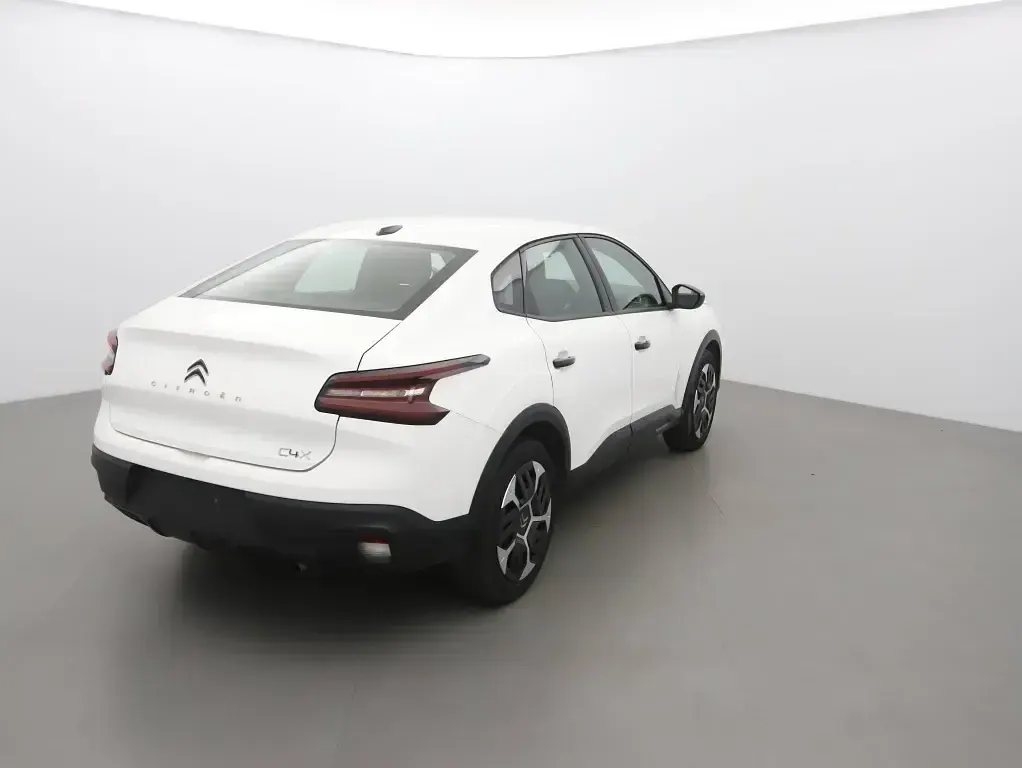 Gebraucht Citroën C4 X Feel 101 PS (74 kW) 2023 (blanc) SUV