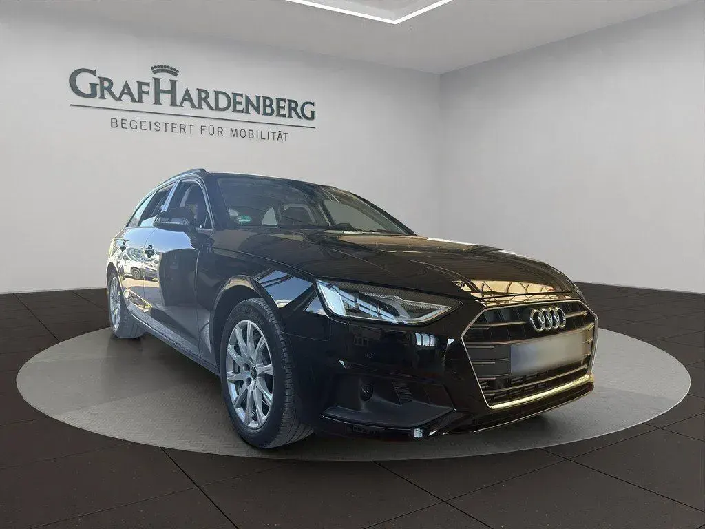 Gebraucht Audi A4 Premium 204 PS (150 kW) 2023 Brillantschwarz Kombi