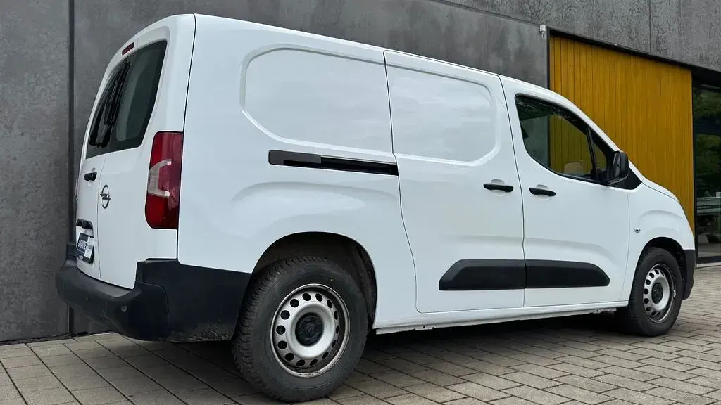 Gebraucht Opel Combo Edition 131 PS (96 kW) 2022 Weiß Van / Kleinbus