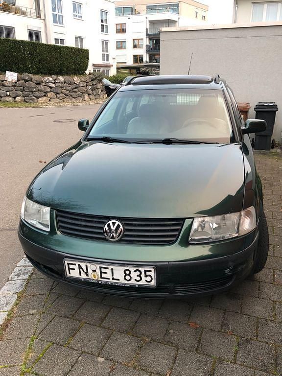 Grün Gebraucht 1997 VW Passat Kombi | 750 € (Guter Preis) - Bild 1/4