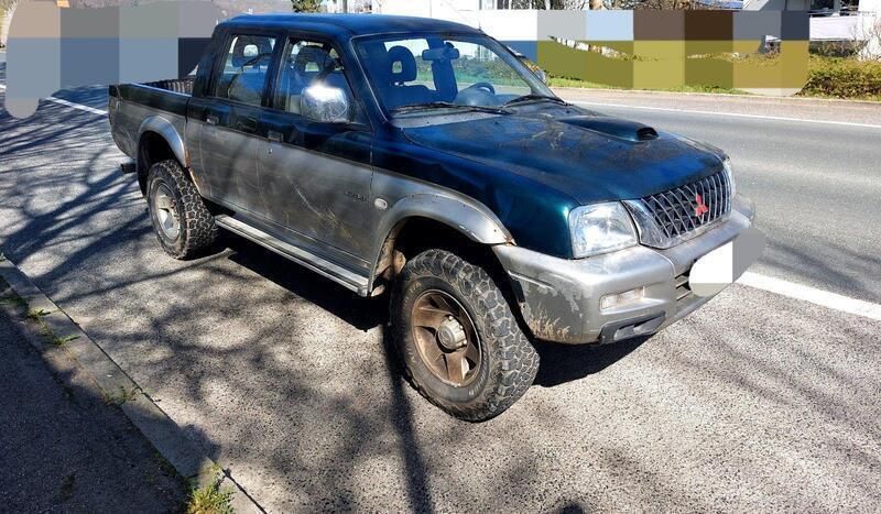 Grün Gebraucht 2003 Mitsubishi L200 Abholung | 4.950 € - Bild 1/4