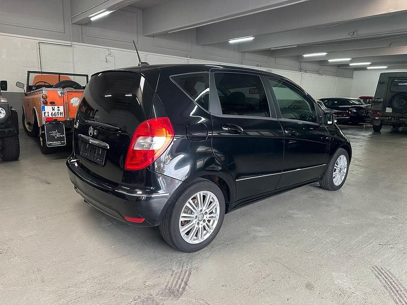 Gebraucht Mercedes A200 136 PS (100 kW) 2010 Schwarz Limousine