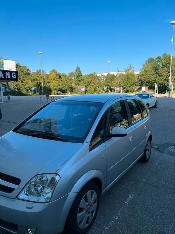Grau Gebraucht 2003 Opel Meriva Van / Kleinbus | 3.699 € (Etwas zu teuer) - Bild 1/4