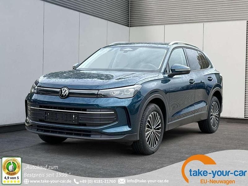 Nightshade blue metallic Gebraucht 2024 VW Tiguan Advance SUV | 42.780 € (Superpreis) - Bild 1/4