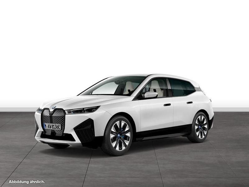 Weiß Gebraucht 2024 BMW iX SUV | 59.215 € (Teuer) - Bild 1/4