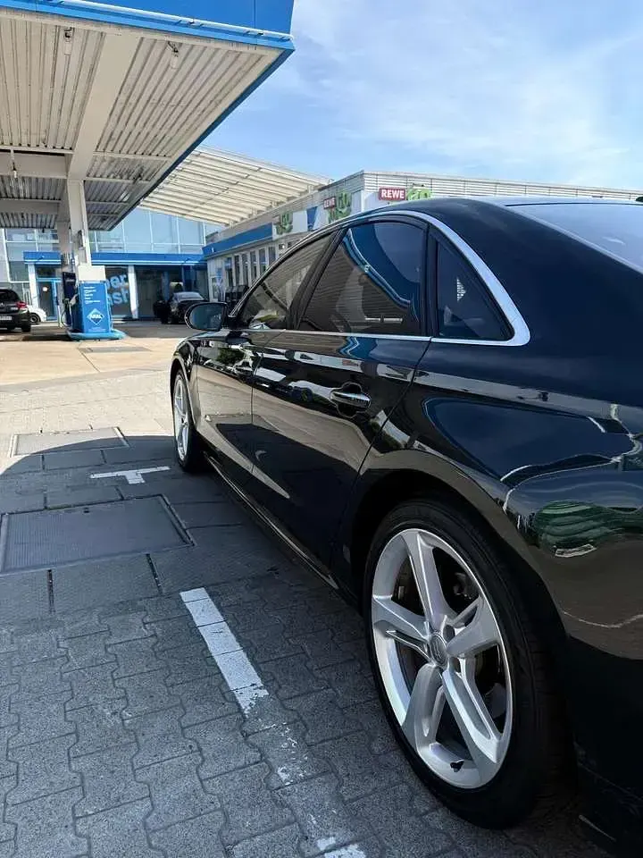 Gebraucht Audi A8 Comfort 262 PS (192 kW) 2017 Schwarz Limousine