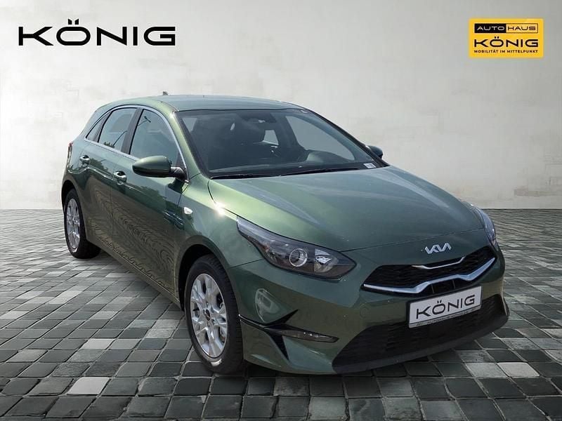 Neu Kia Ceed Vision 140 PS (102 kW) 2025 Grün Kleinwagen