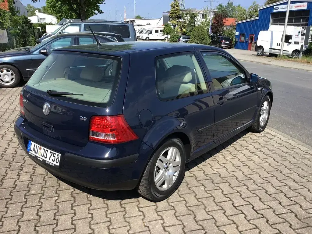 Brugt VW Golf IV Edition 116 HK (85 kW) 2002 Blå Sedan