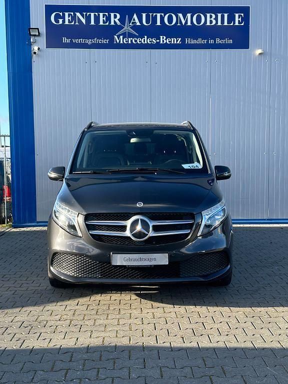 Gebraucht Mercedes V300 237 PS (174 kW) 2022 7831 lackfarbe graphitgrau Van / Kleinbus