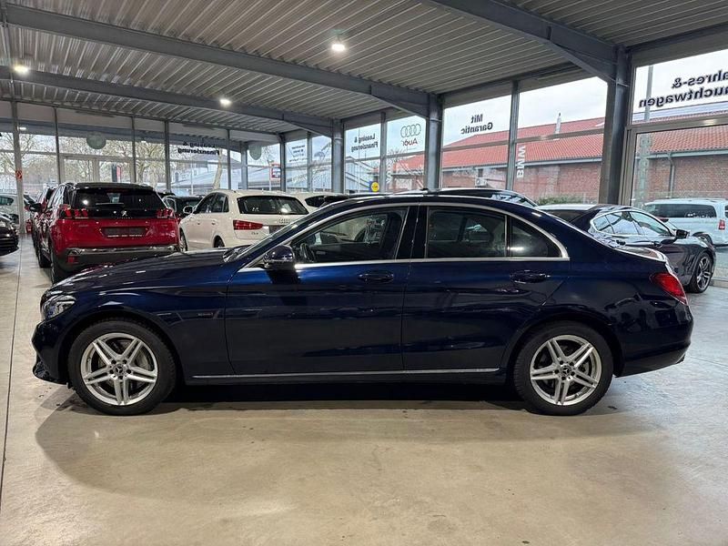 Gebraucht Mercedes C300e 306 PS (225 kW) 2020 Blau Limousine