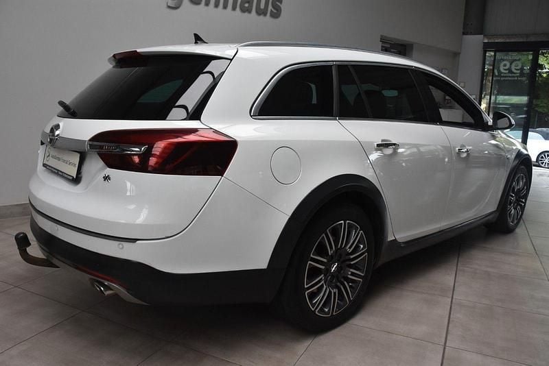 Gebraucht Opel Insignia Country Tourer 194 PS (142 kW) 2014 Weiß Kombi