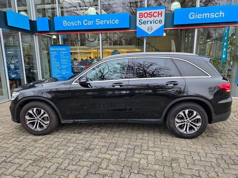 Gebraucht Mercedes GLC200 197 PS (144 kW) 2020 Schwarz SUV