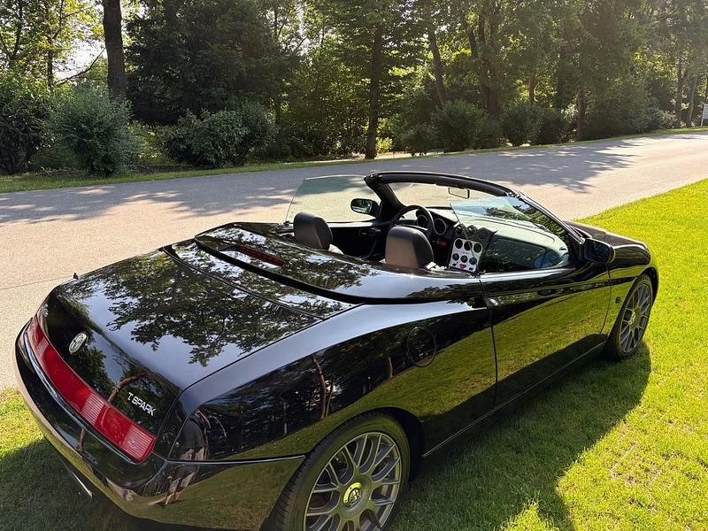 Gebraucht Alfa Romeo Spider 150 PS (110 kW) 2000 Schwarz Cabrio