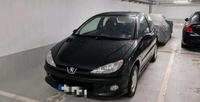 Schwarz Gebraucht 2002 Peugeot 206 Kleinwagen | 700 € (Fairer Preis) - Bild 1/4