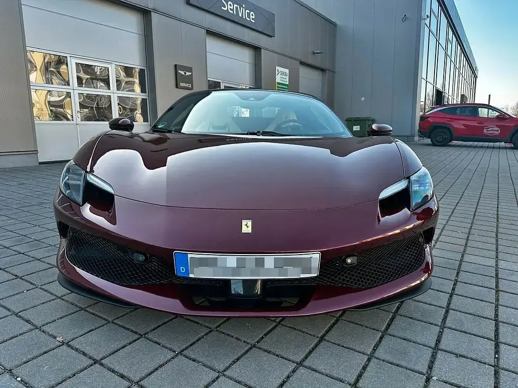 Gebraucht Ferrari 296 829 PS (609 kW) 2024 Rot