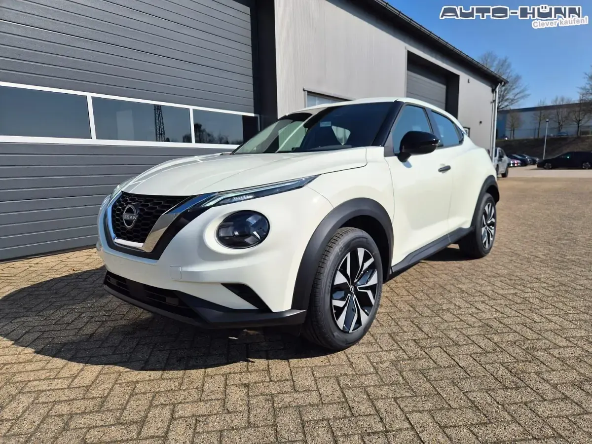 Neu Nissan Juke Acenta 114 PS (83 kW) 2026 Pearl white SUV