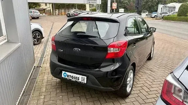 Gebraucht Ford Ka Plus Cool & Sound Edition 86 PS (63 kW) 2017 Schwarz Kleinwagen