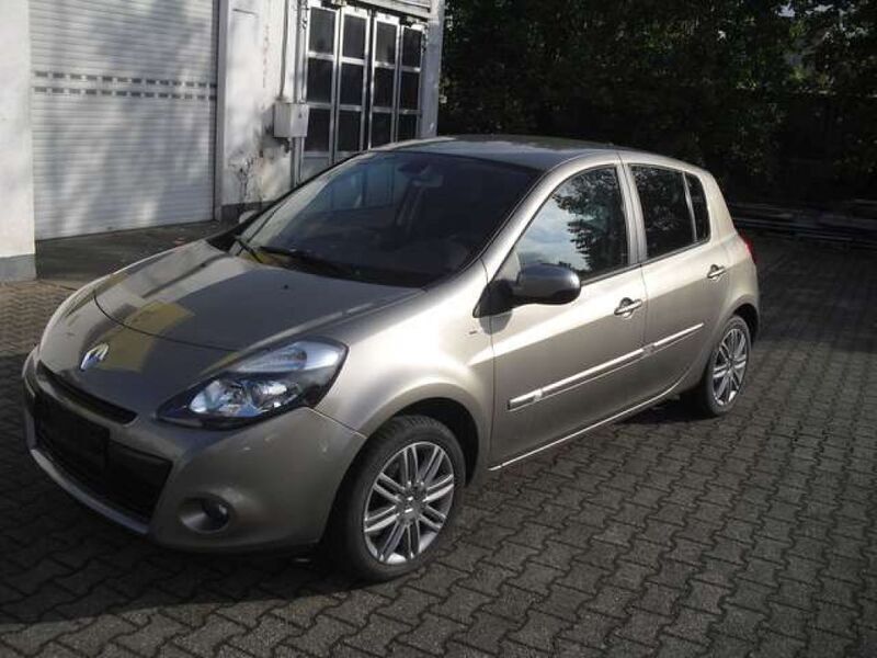 Atacamabeige Gebraucht 2012 Renault Clio IV Night&Day Limousine | 8.900 € - Bild 1/4
