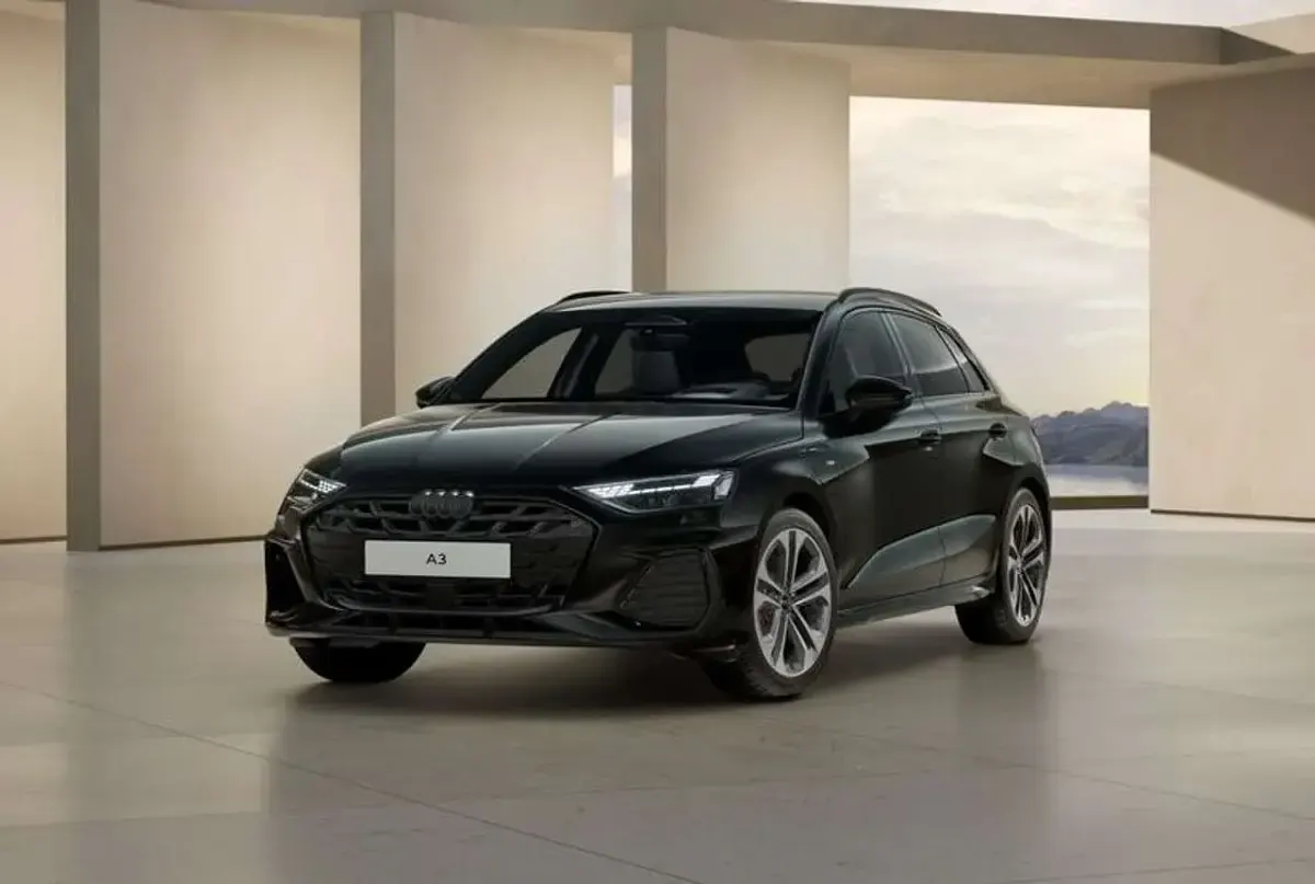 Nouă Audi A3 S-Line 272 CP (200 kW) 2026 Negru Berlinǎ