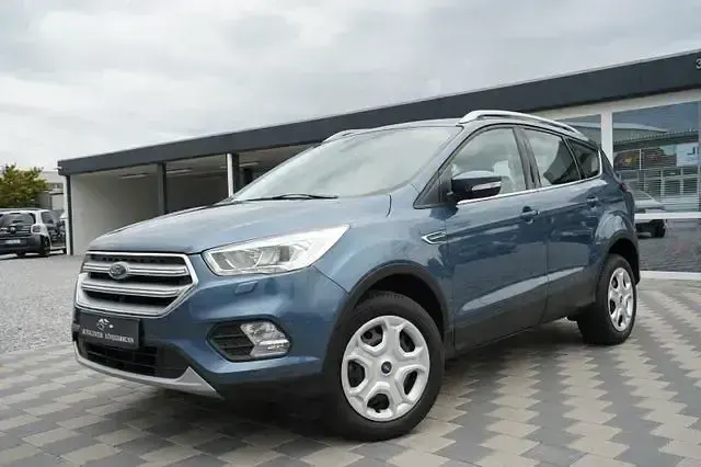 Gebraucht Ford Kuga Cool & Connect 150 PS (110 kW) 2019 Blau SUV