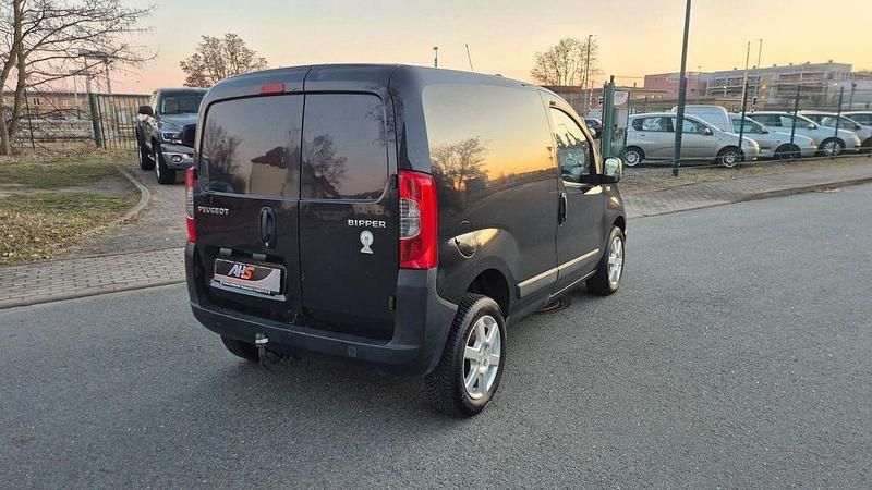 Gebraucht Peugeot Bipper Basis 68 PS (50 kW) 2009 Schwarz Van / Kleinbus