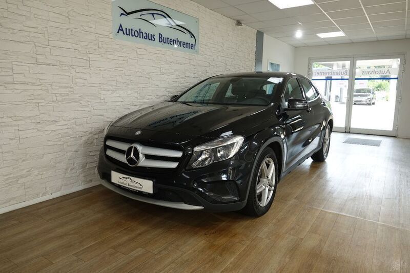 Schwarz Gebraucht 2014 Mercedes GLA200 SUV | 9.445 € (Guter Preis) - Bild 1/4