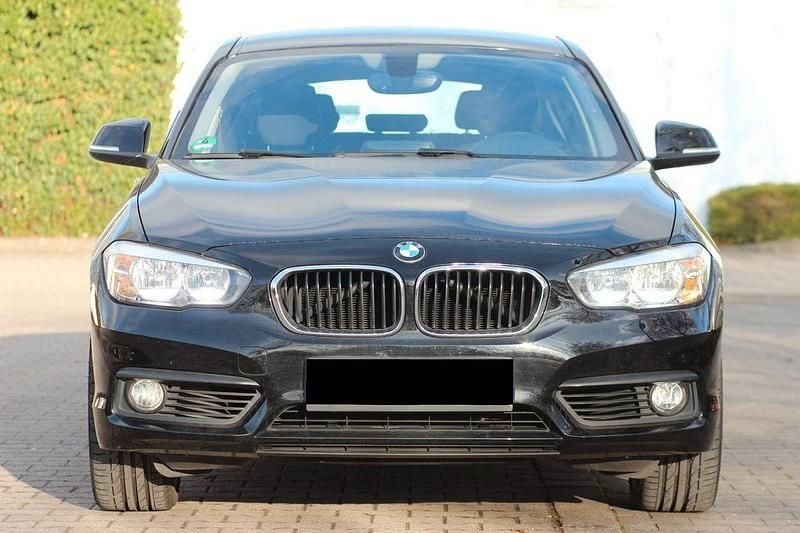 Gebraucht BMW 120 Advantage 184 PS (135 kW) 2018 Schwarz Kleinwagen