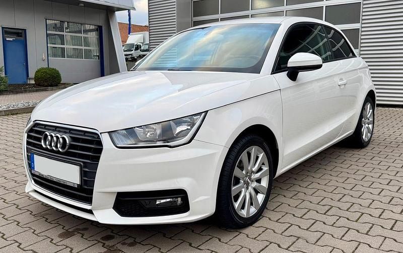 Weiß Gebraucht 2015 Audi A1 Comfort Kleinwagen | 9.200 € (Fairer Preis) - Bild 1/4
