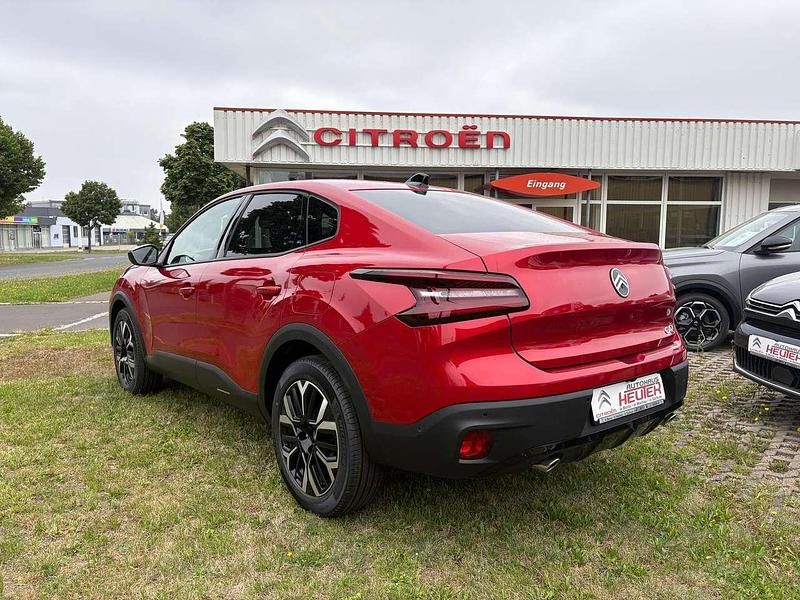 Neu Citroën C4 X 136 PS (100 kW) 2025 Rot SUV