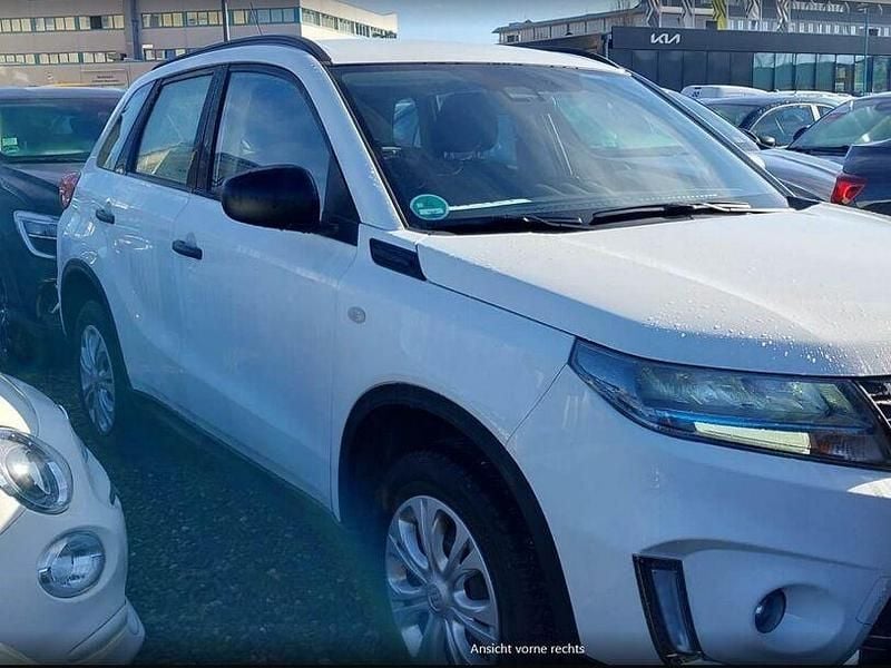 Gebraucht Suzuki Vitara 129 PS (94 kW) 2023 Weiß SUV