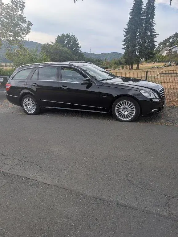Gebraucht Mercedes E350 Avantgarde 231 PS (169 kW) 2010 Schwarz Kombi
