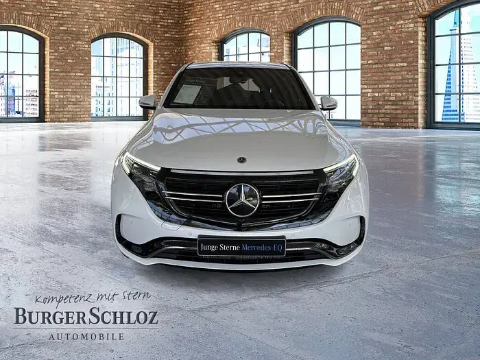 Gebraucht Mercedes EQC400 AMG line 300 kW (408 PS) 2022 Manufaktur opalithweiß bright SUV
