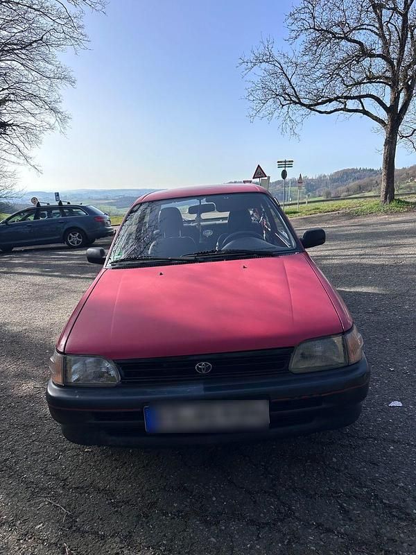 Gebraucht Toyota Starlet 75 PS (55 kW) 1995 Rot Kleinwagen