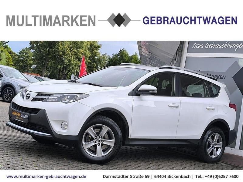 Weiß Gebraucht 2015 Toyota RAV4 Basis SUV | 17.990 € (Fairer Preis) - Bild 1/4