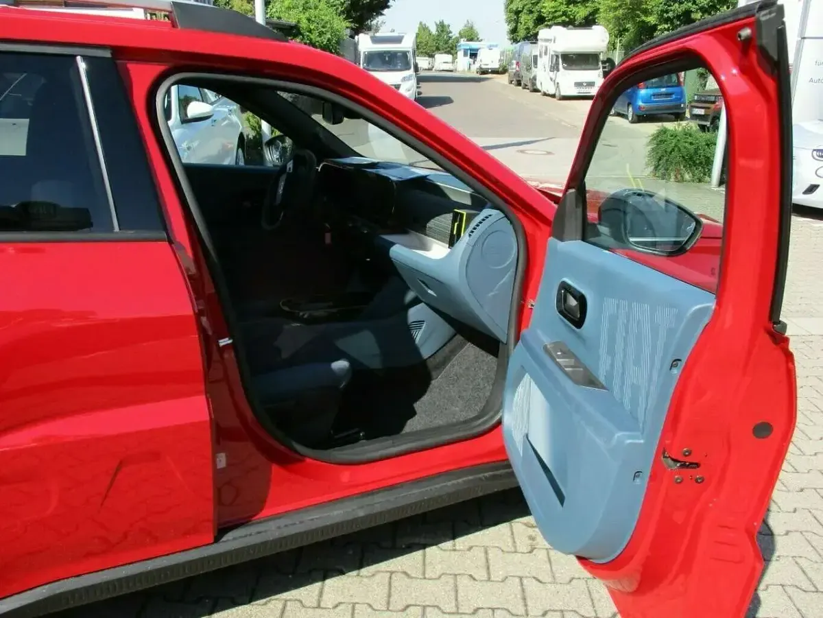 Gebraucht Fiat Grande Panda Icon 101 PS (74 kW) 2026 Rot Kleinwagen